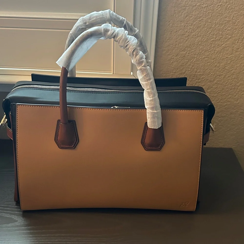 DVRH Tan Brown Black Women's Concealed Carry Leather Satchel w/Shoulder Strap - Picture 3 of 16